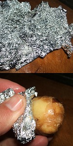 Paring of ginger using aluminum foil Image